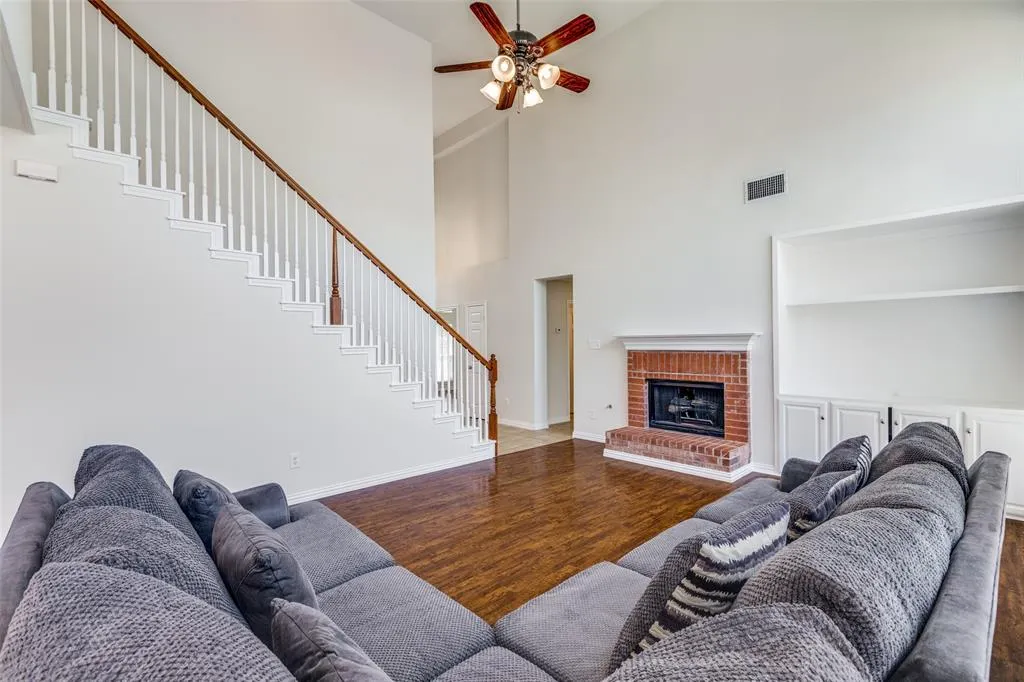 8806 Merlin Court