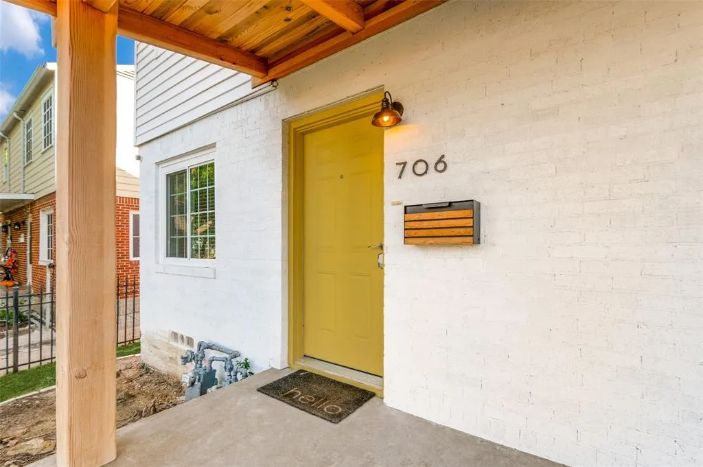 706 Cedar Hill Avenue