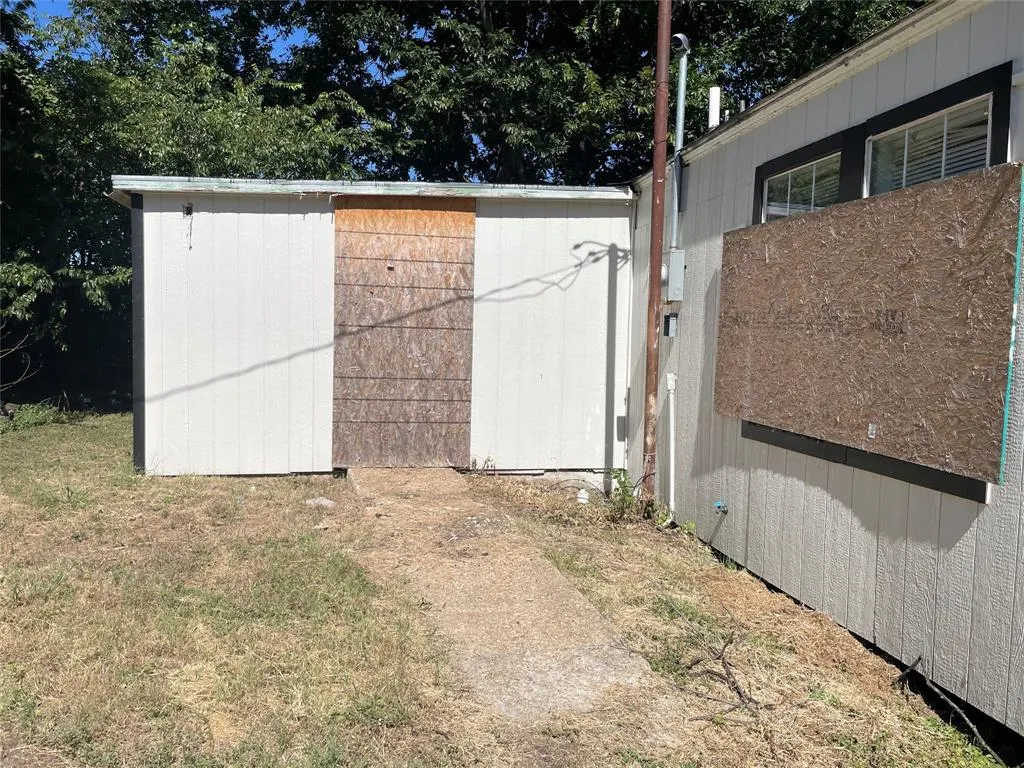 226 W Louisiana Avenue