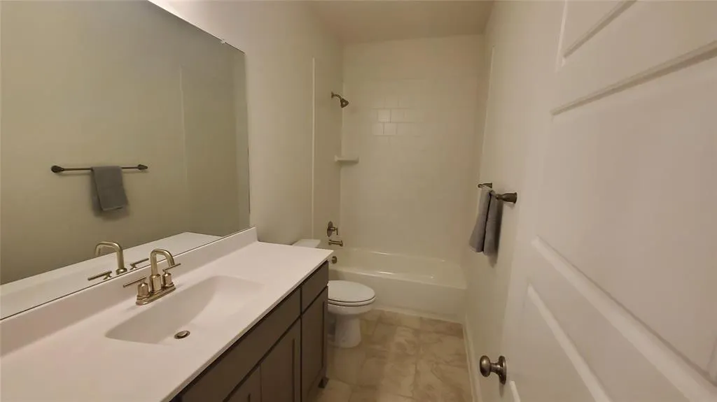 2530 Campden Mews