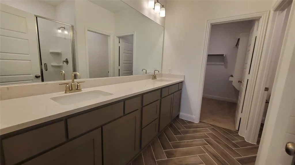 2530 Campden Mews