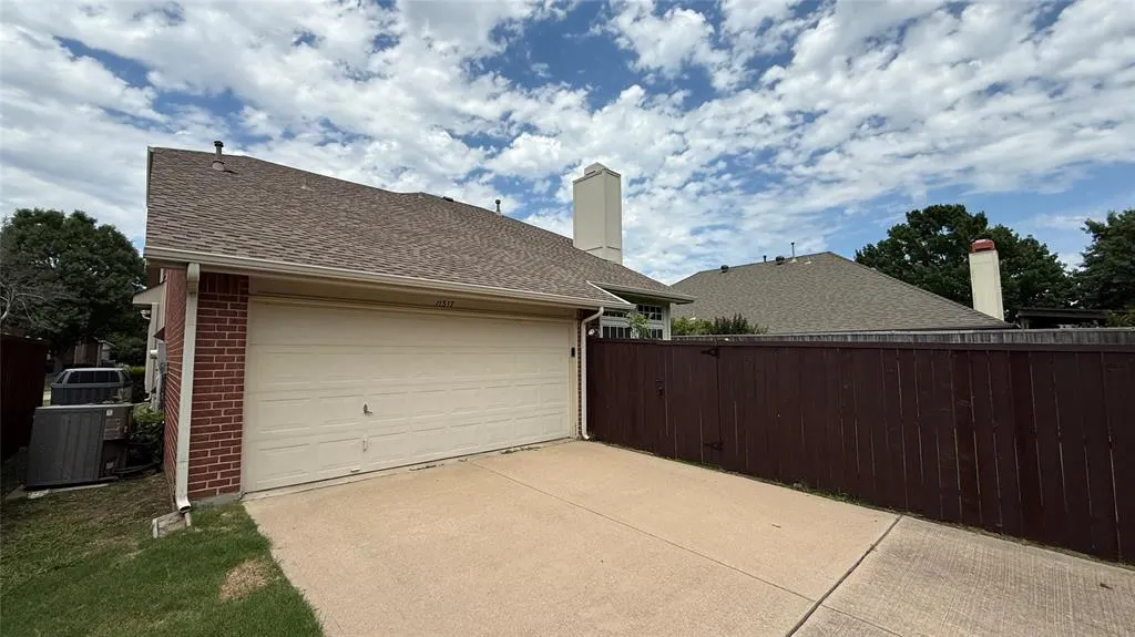 11317 Oxford Place