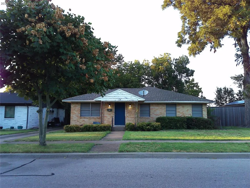 4421 Flo Avenue