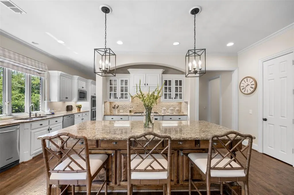 1500 Litchfield Drive