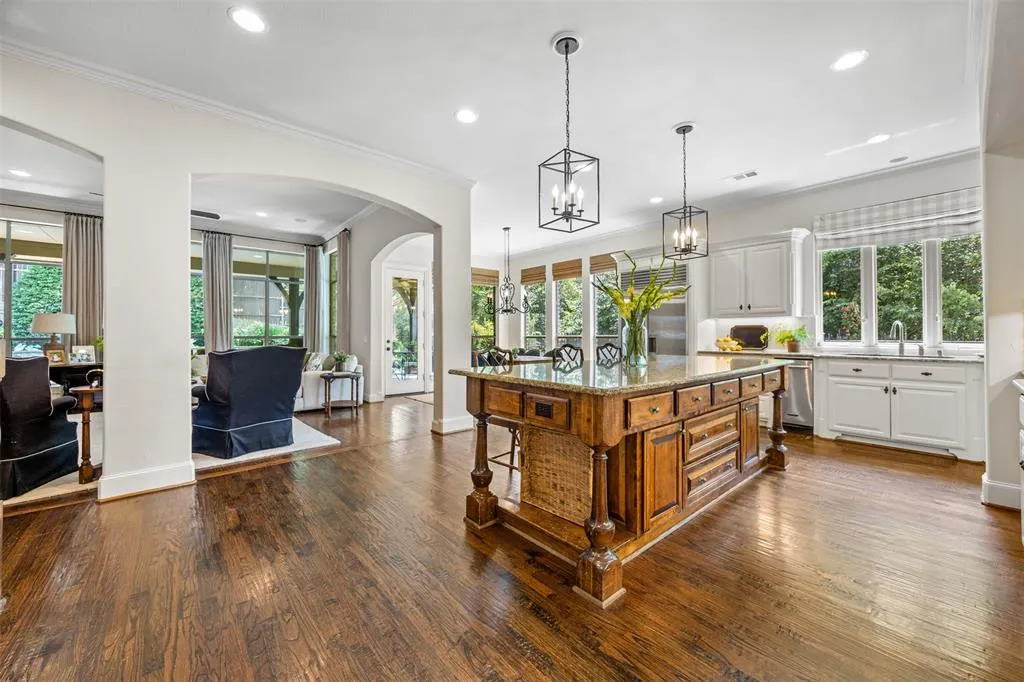 1500 Litchfield Drive