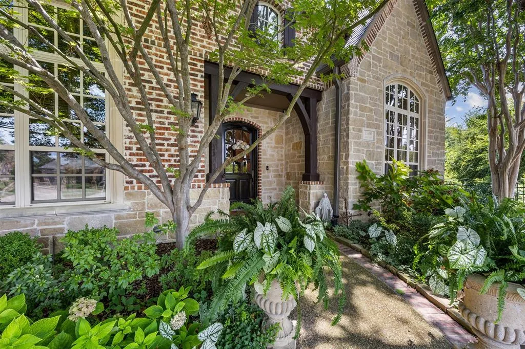 1500 Litchfield Drive