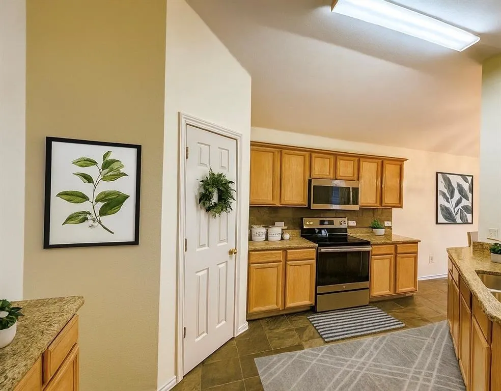 2222 Spruce Circle