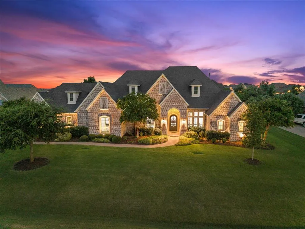 2060 Willow Bend Court