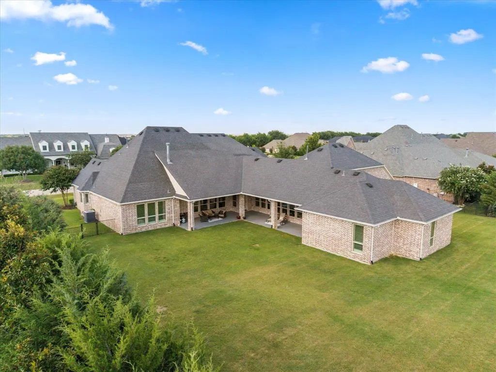 2060 Willow Bend Court