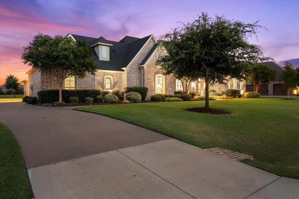 2060 Willow Bend Court