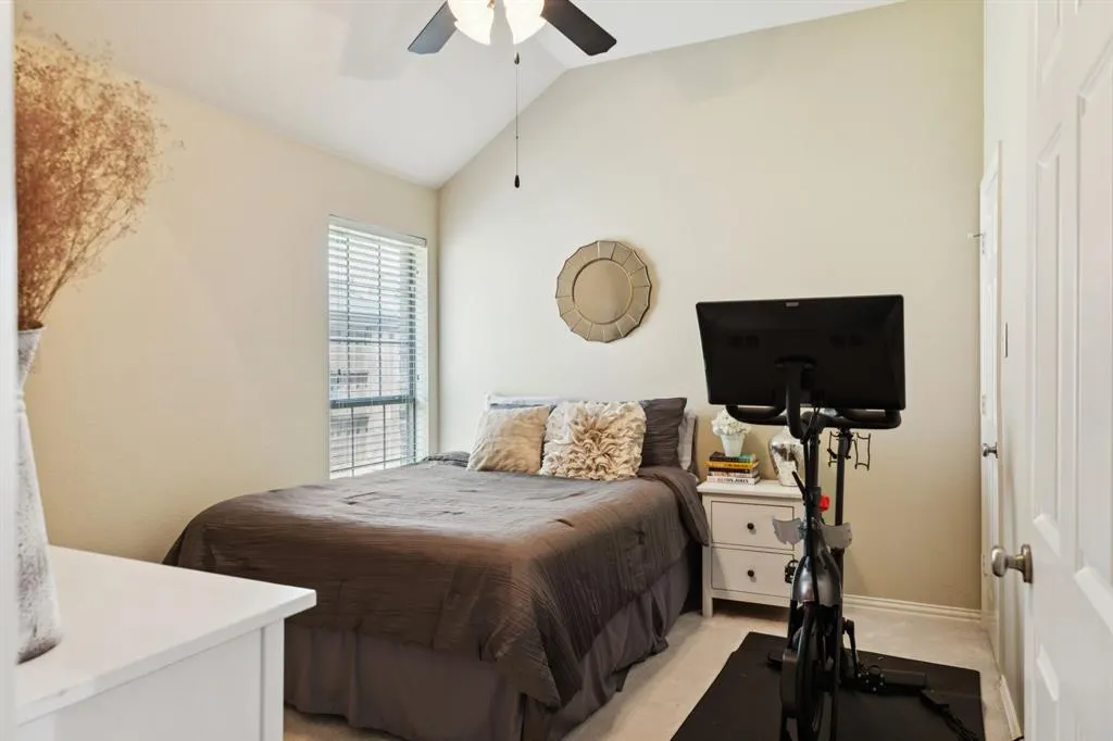 910 Fox Ridge Trail