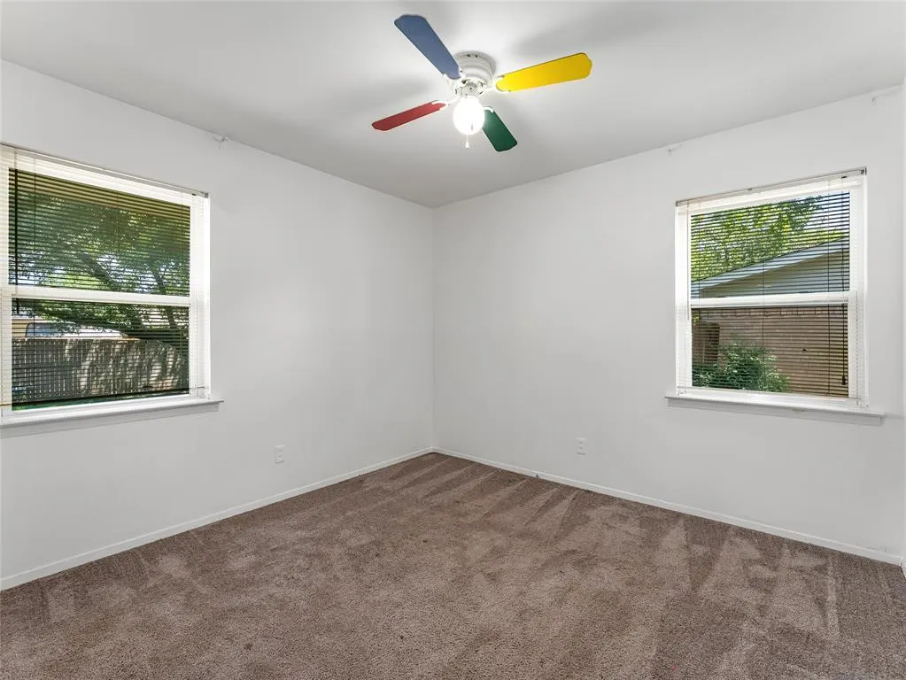 806 Wisteria Way