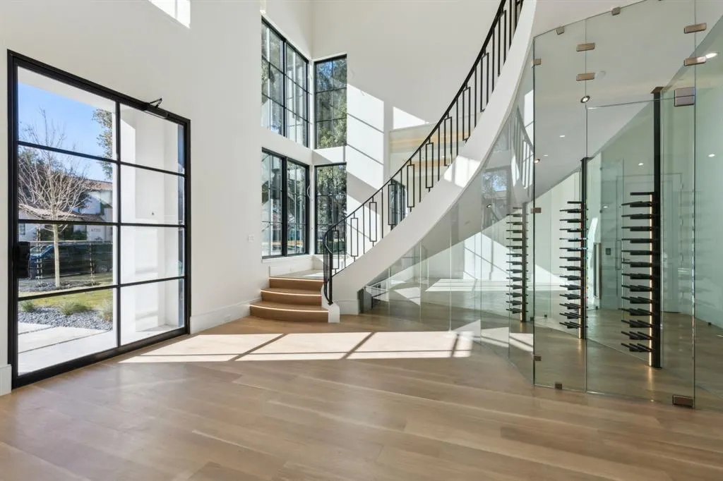 830 Cambridge Drive