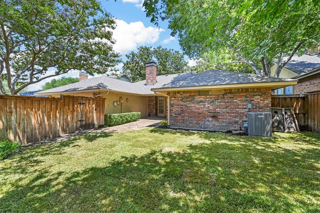 9120 Summer Glen Lane