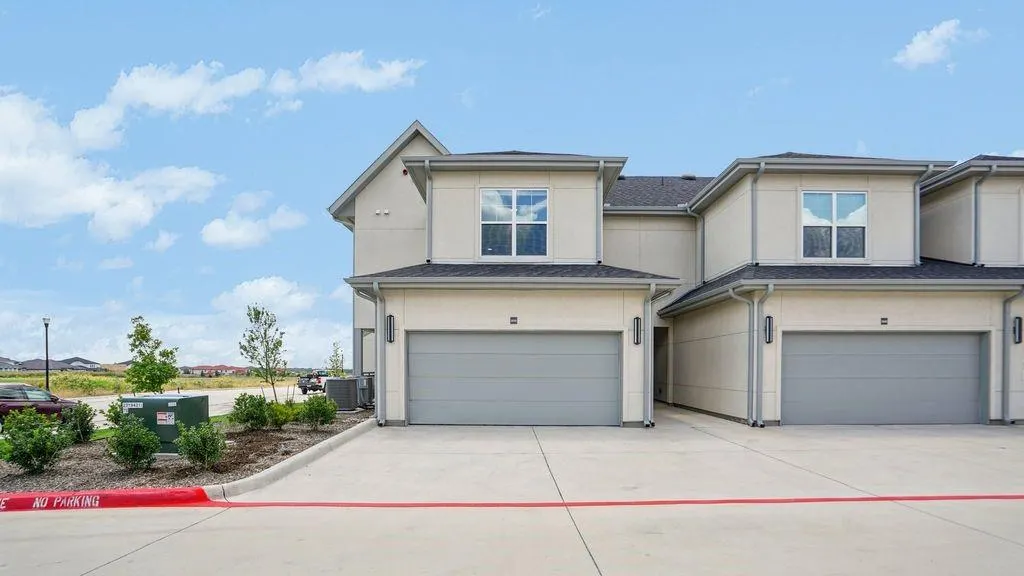 11297 American Elm Way, #14103