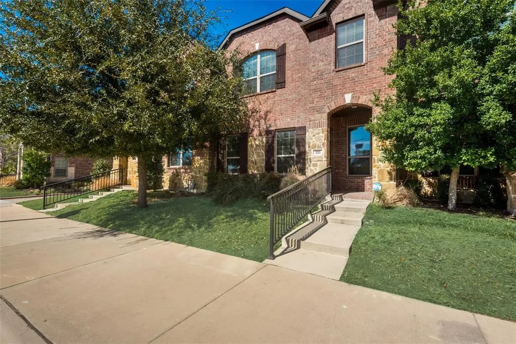 225 E Spring Valley Road