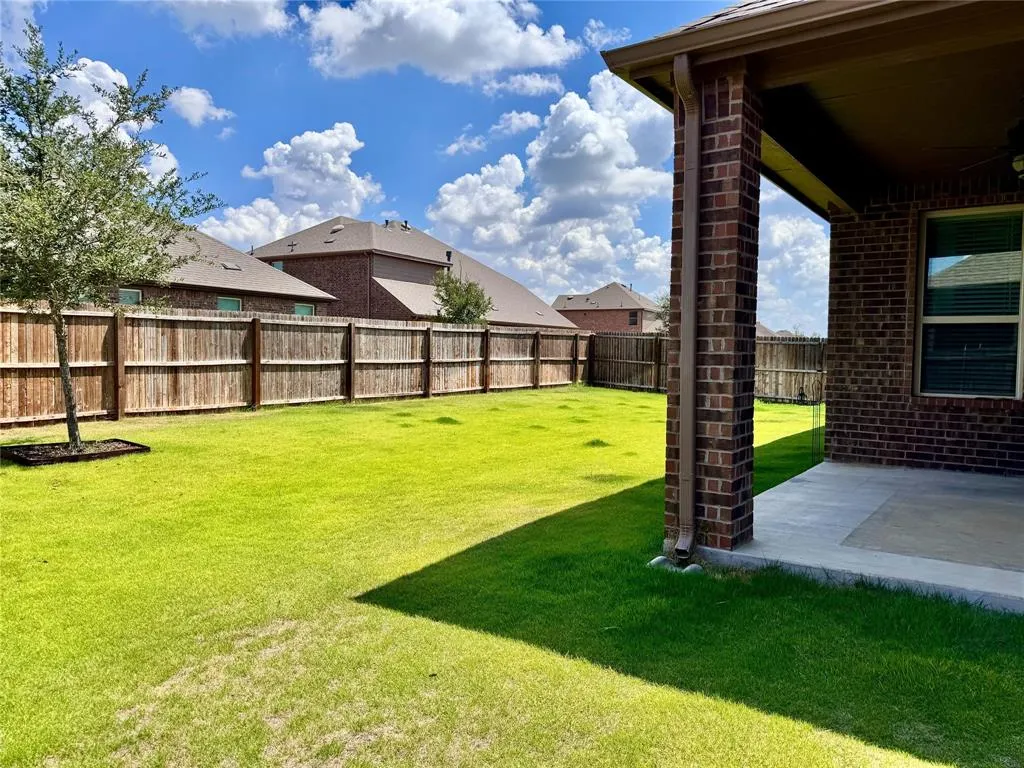 10305 Klondike Lane