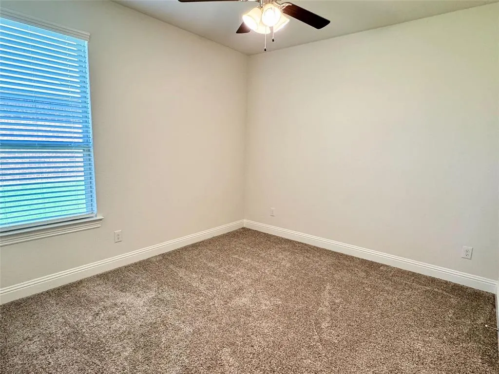 10305 Klondike Lane