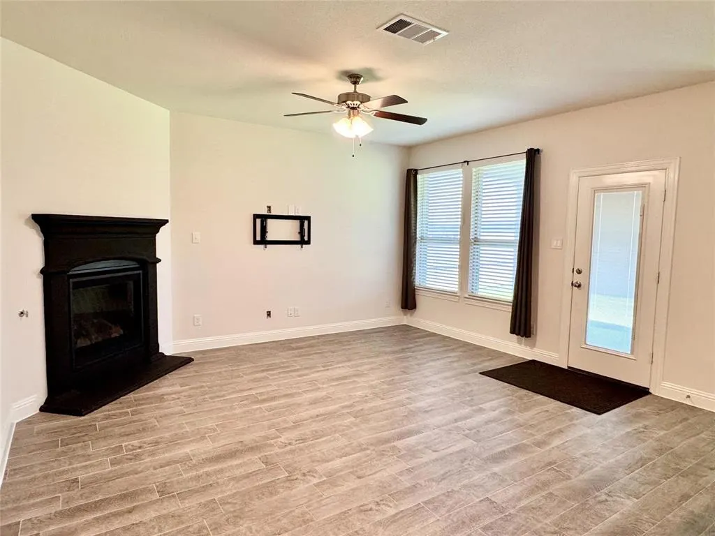 10305 Klondike Lane