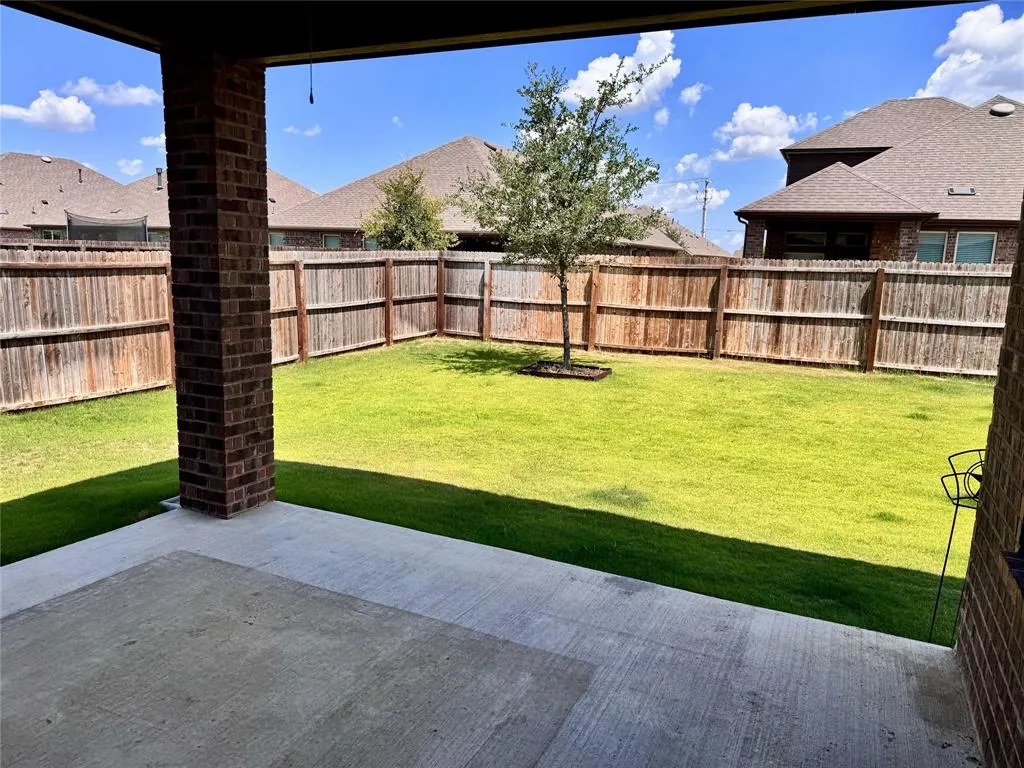 10305 Klondike Lane