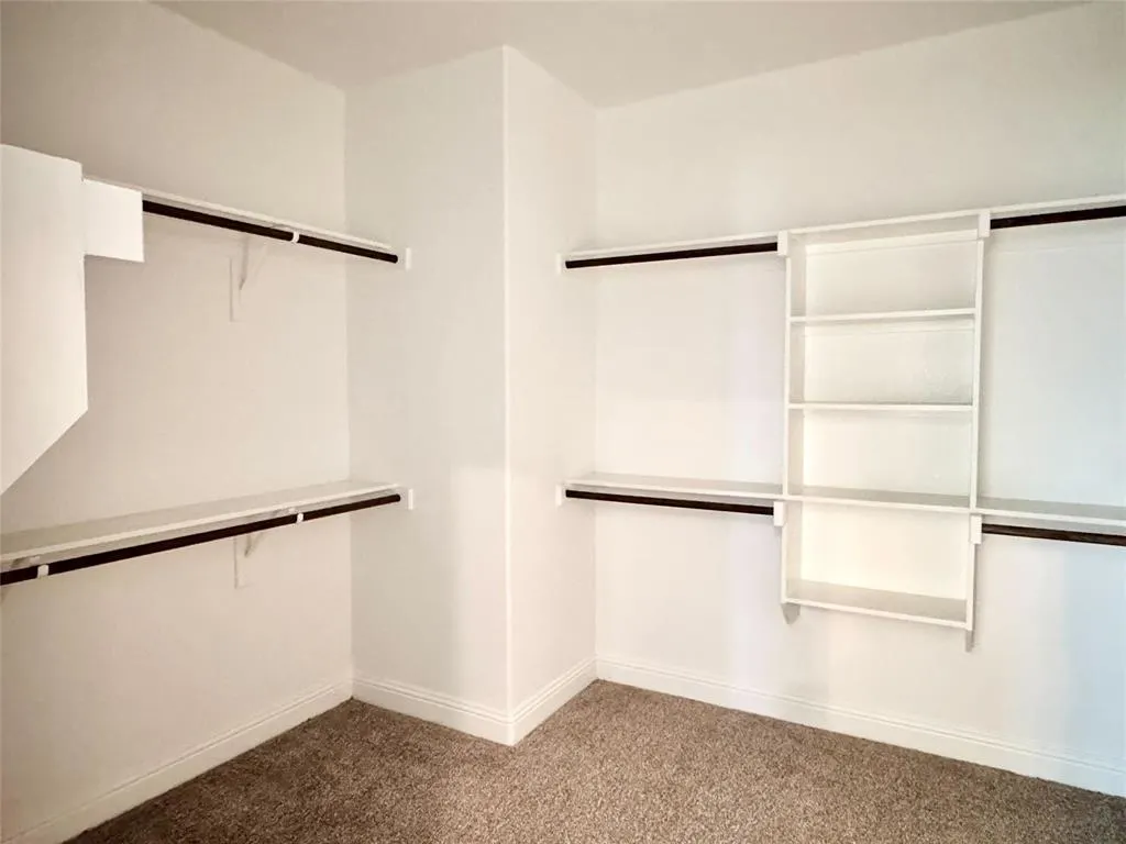 10305 Klondike Lane
