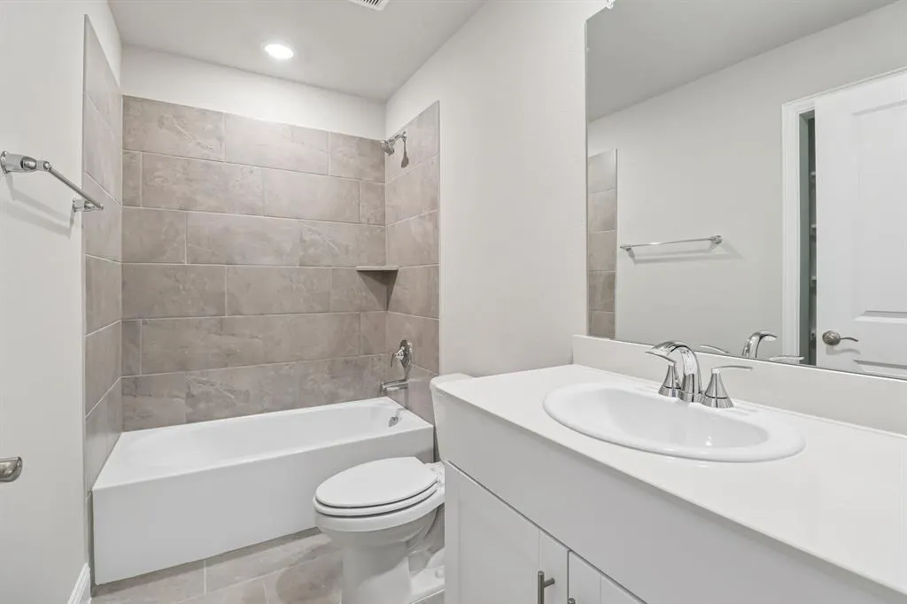 514 Midnight Oak Drive
