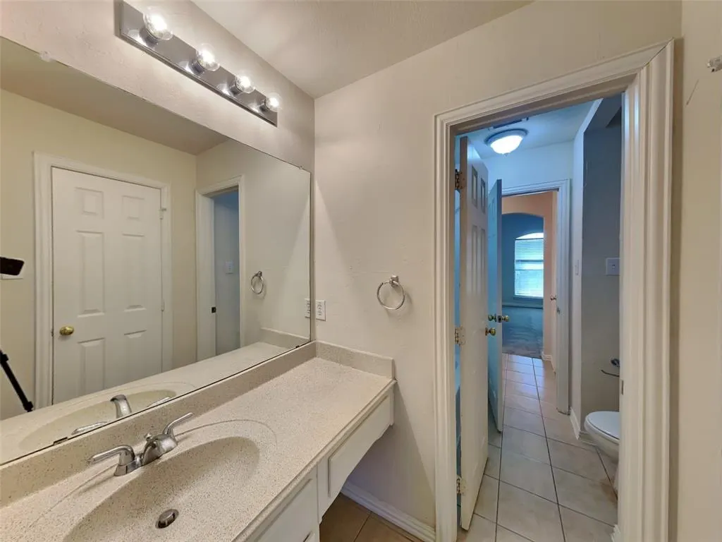 5134 Navajo Drive
