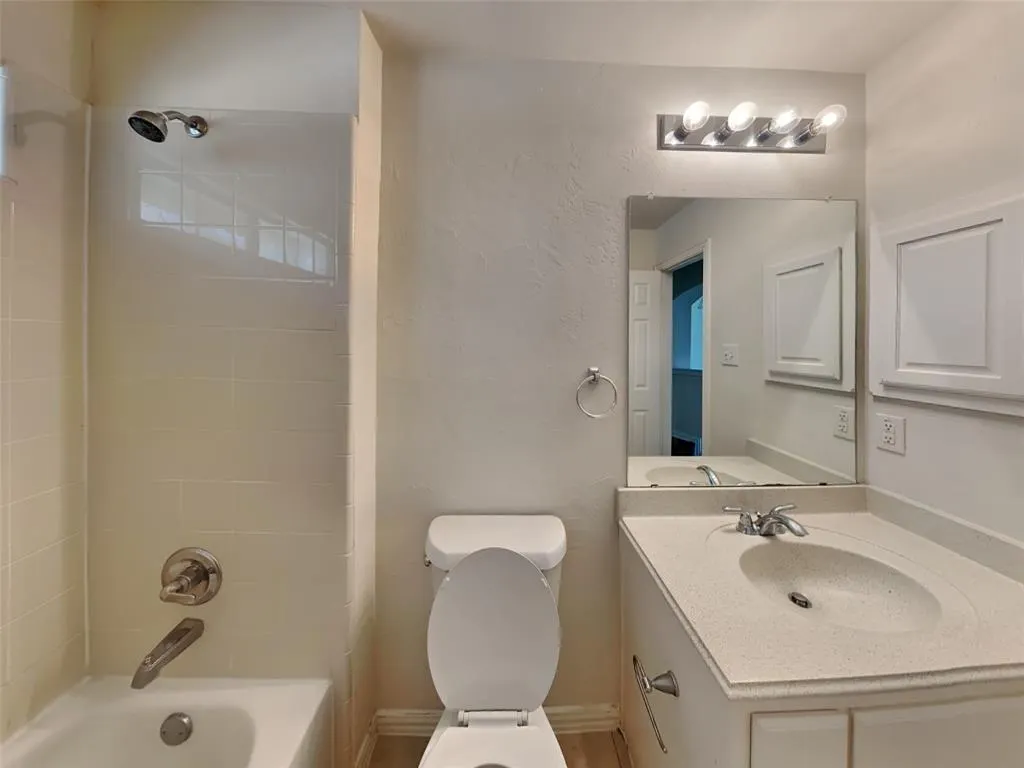 5134 Navajo Drive