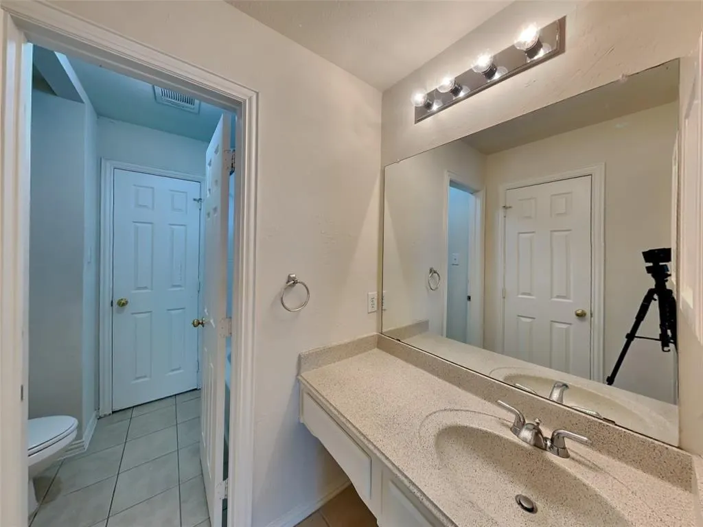 5134 Navajo Drive