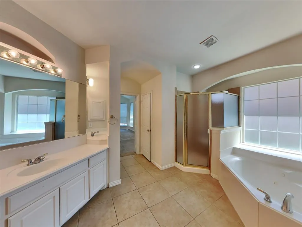 5134 Navajo Drive