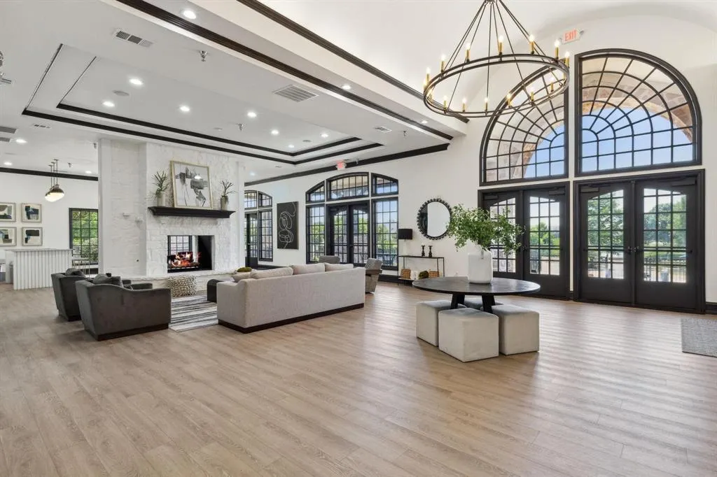 3852 Banner Drive