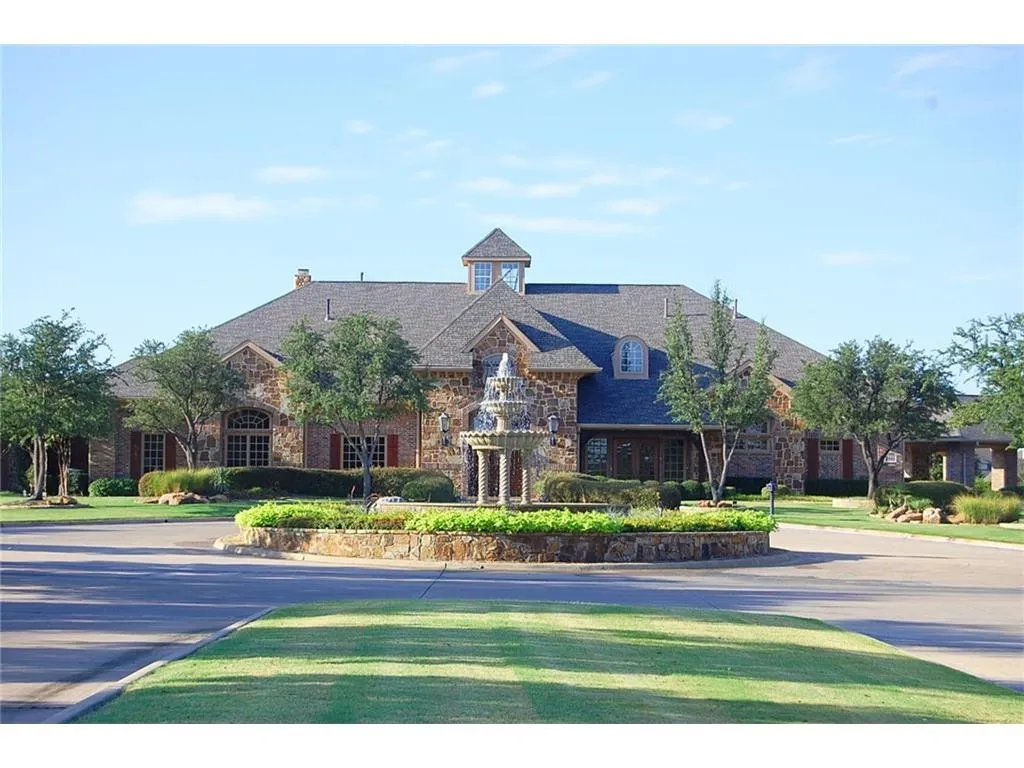 3852 Banner Drive