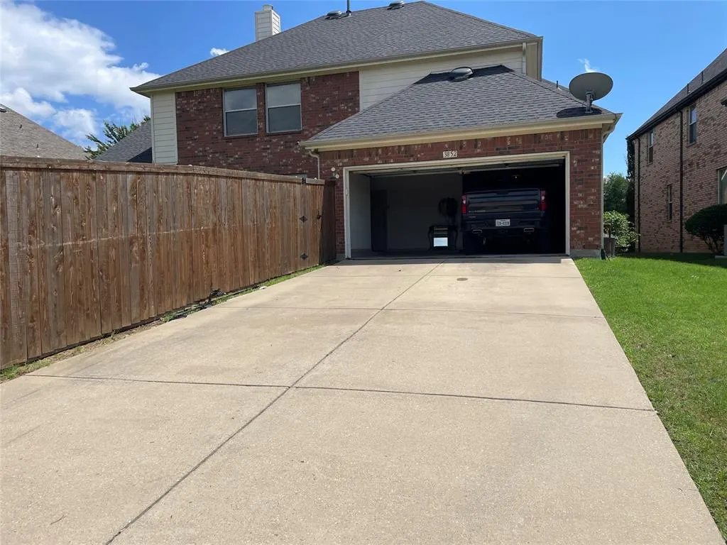 3852 Banner Drive