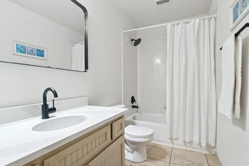 3852 Banner Drive