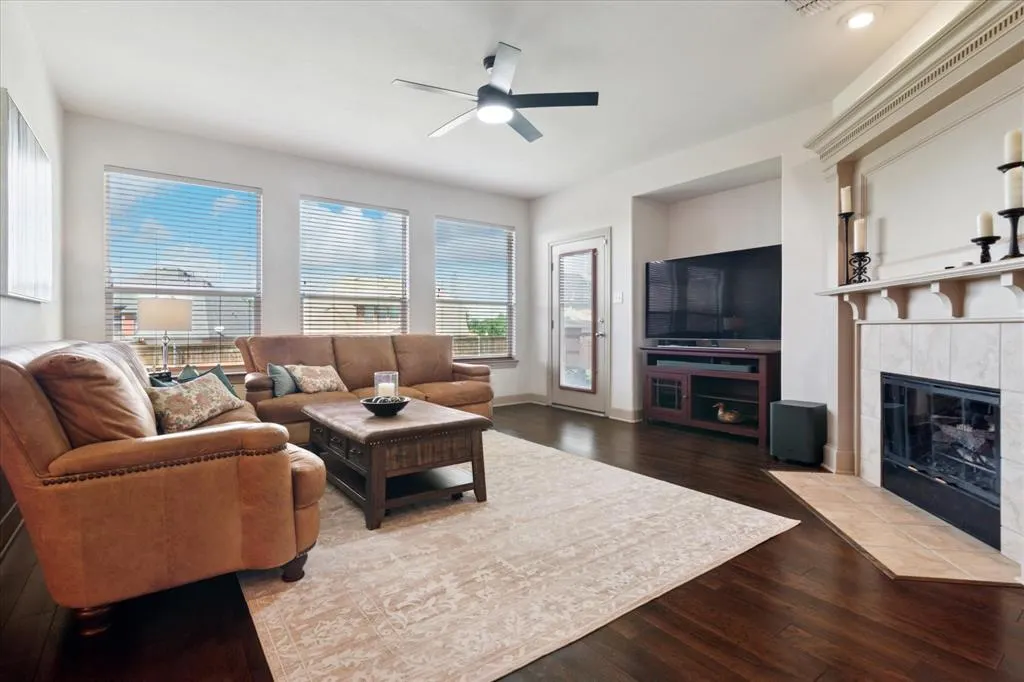 3852 Banner Drive