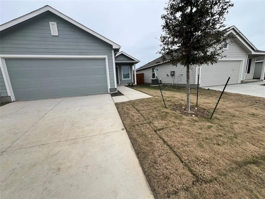 9012 Red Fox Trail