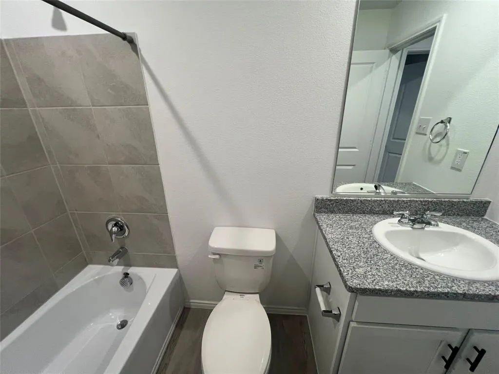 9012 Red Fox Trail