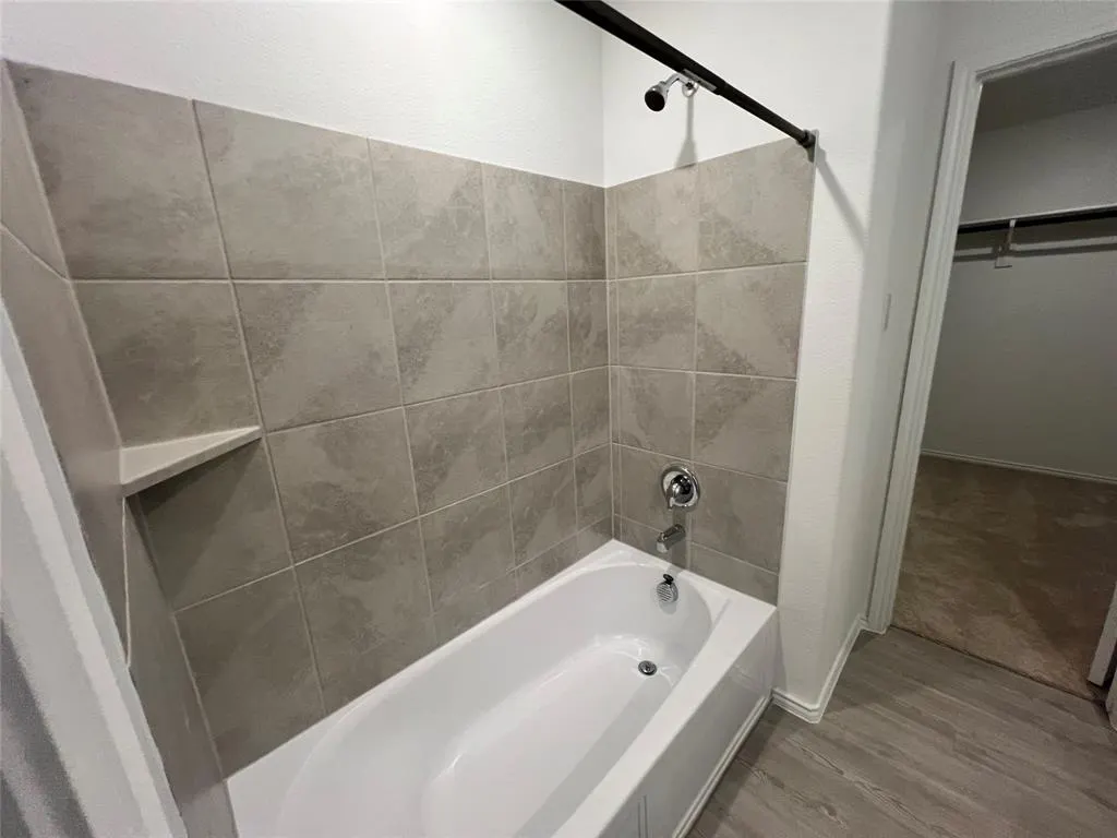9012 Red Fox Trail
