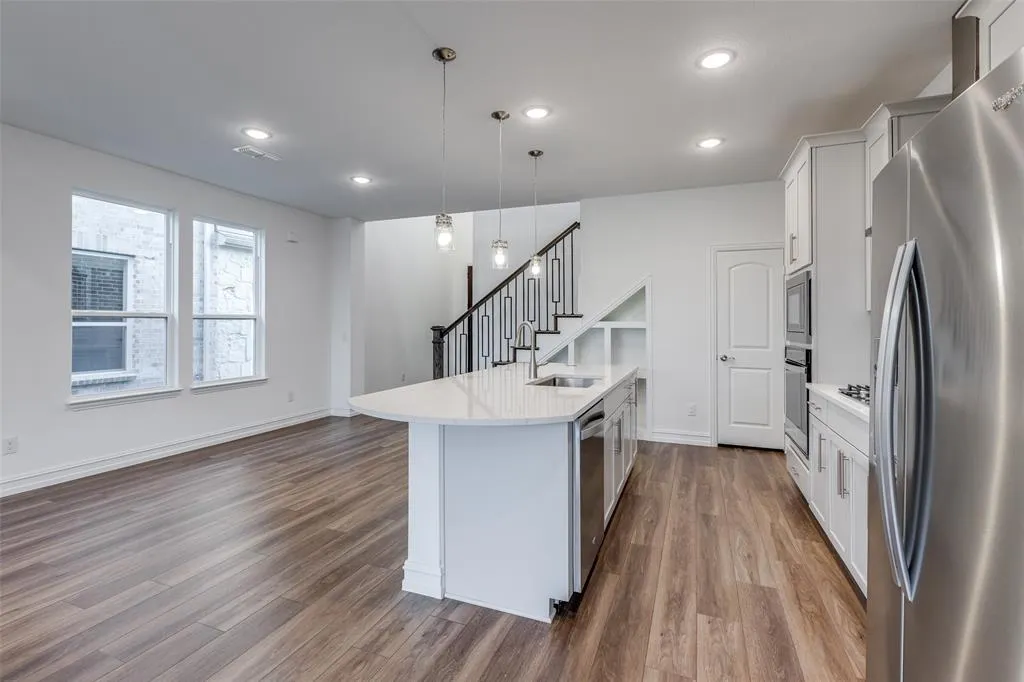 320 Willowmore Drive