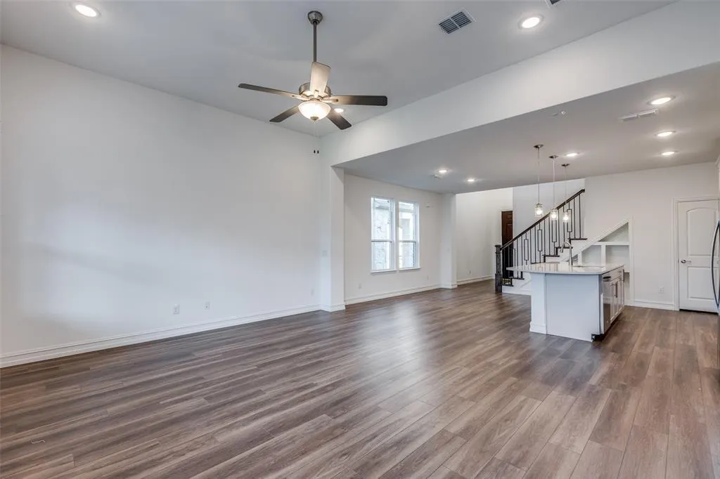 320 Willowmore Drive