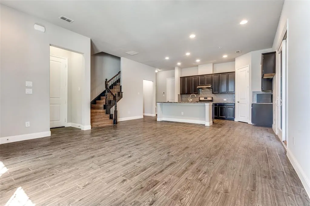 616 Club Drive