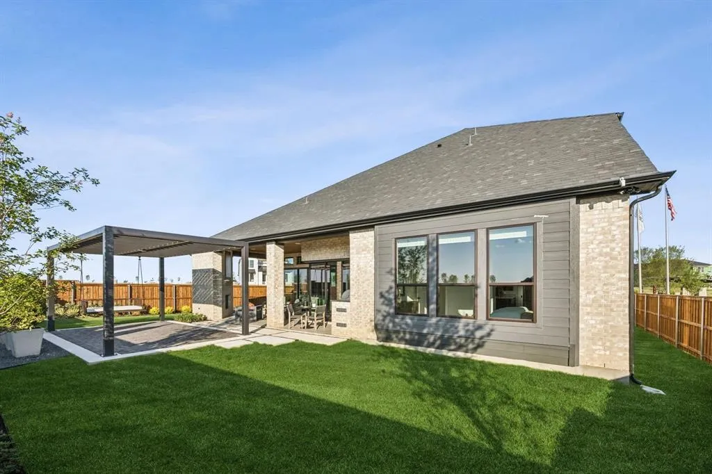9263 Spindletree Drive