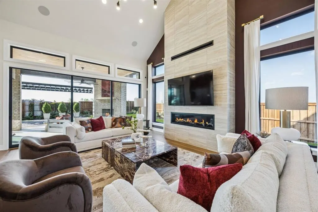9263 Spindletree Drive