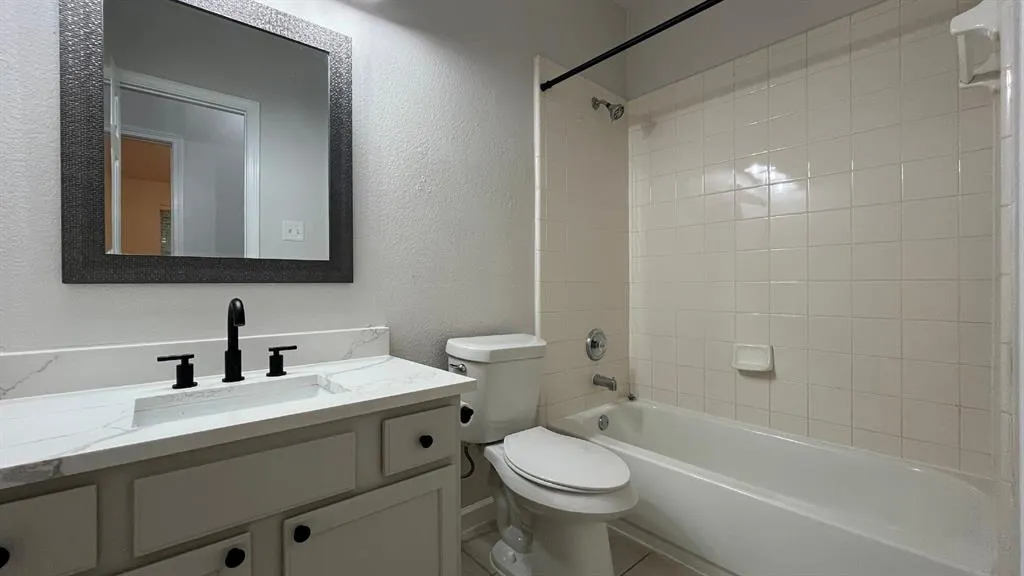 1509 Lacewing Drive