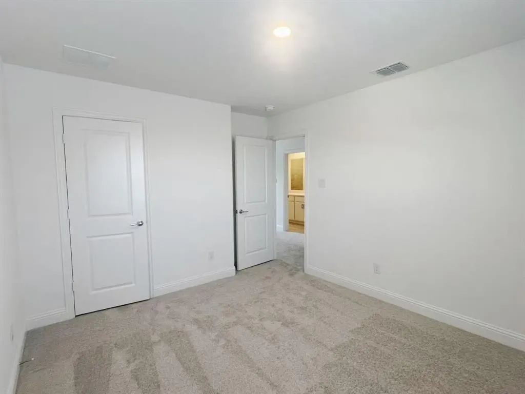 3313 Little Bluestem Road
