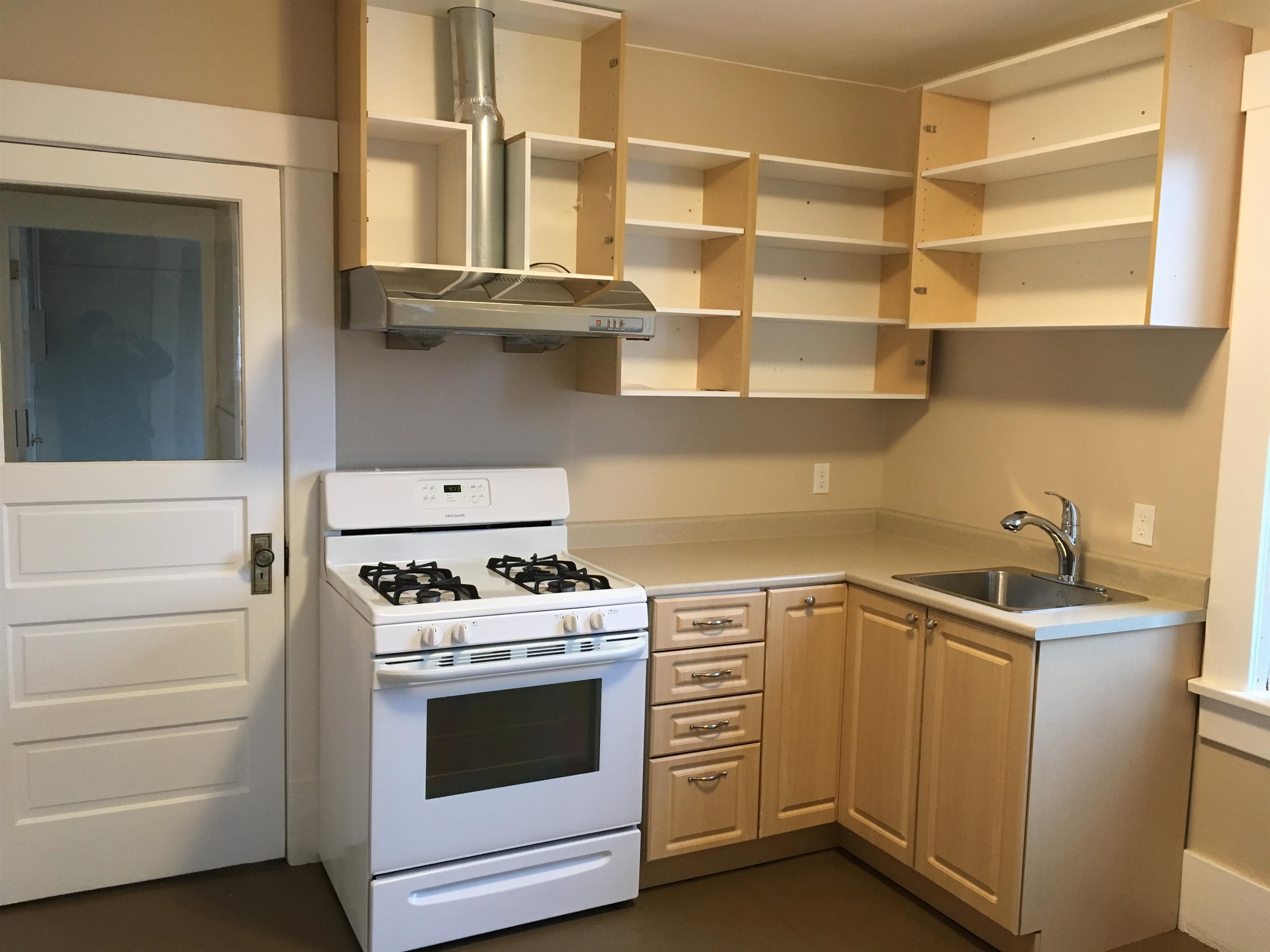 648-652 KINGSWAY