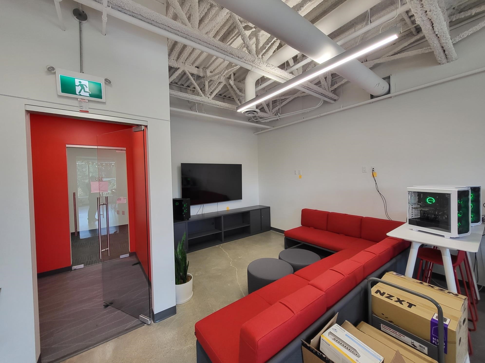 825 220 BREW STREET, #825