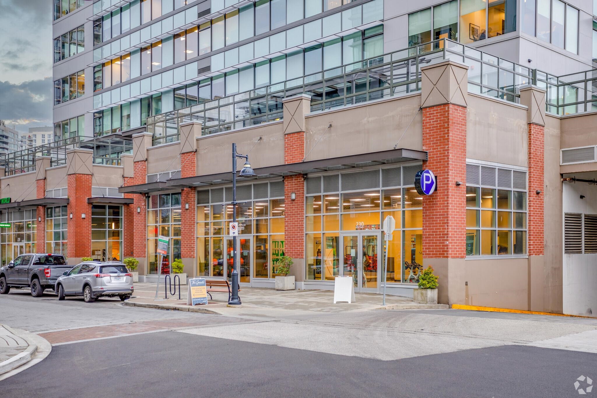 825 220 BREW STREET, #825