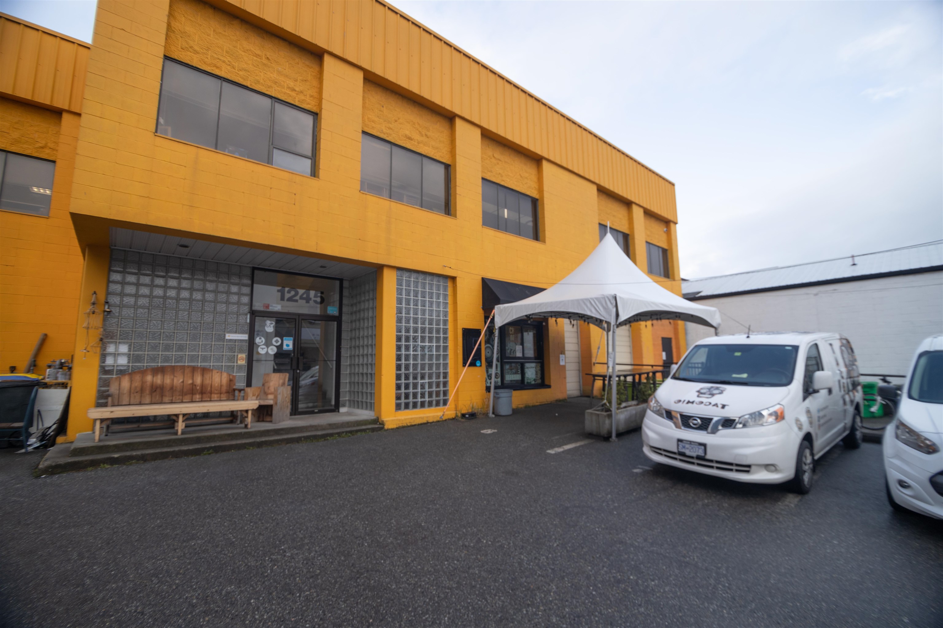 120 1245 GLEN DRIVE, #120