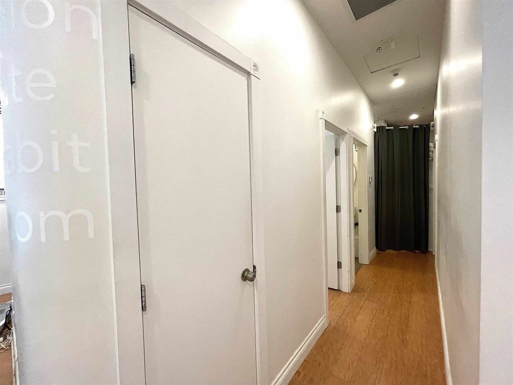 497 W 6TH AVENUE